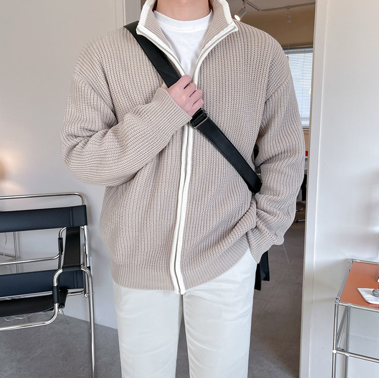 RT No. 3401 KNITTED ZIP-UP SWEATER