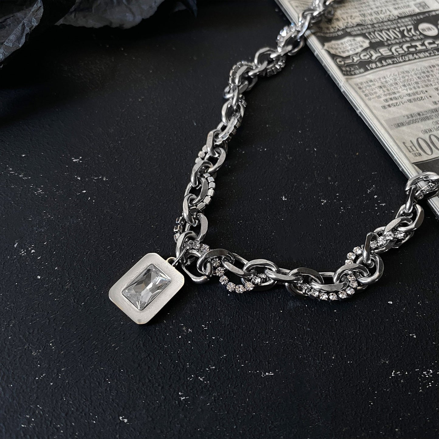 SQUARE GEM PENDANT CHAIN NECKLACE